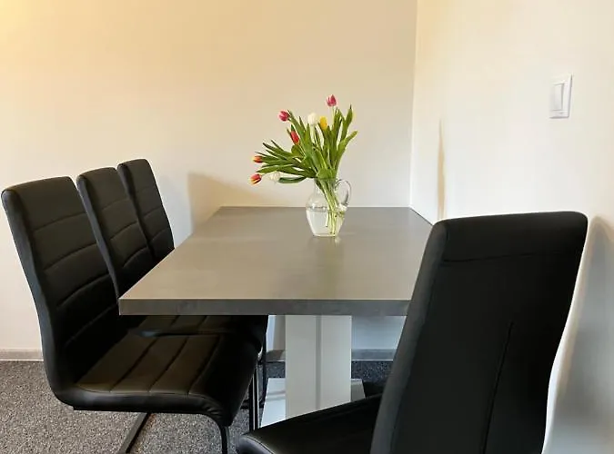 Rajski Zakatek בית אירוח אוסטראון