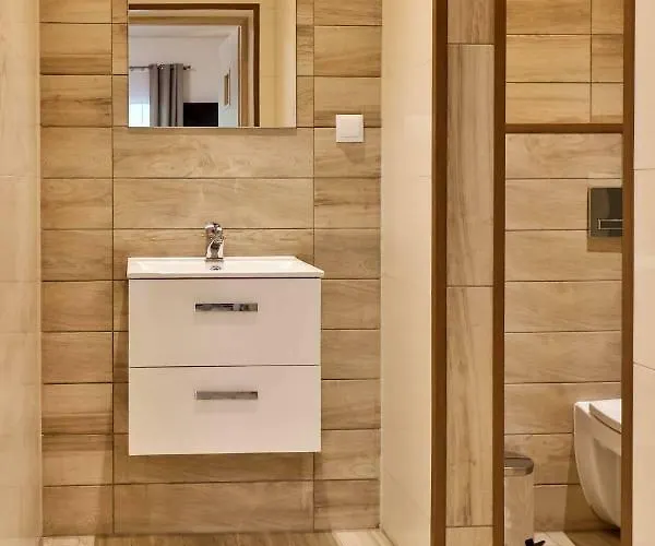 Rajski Zakatek אוסטראון