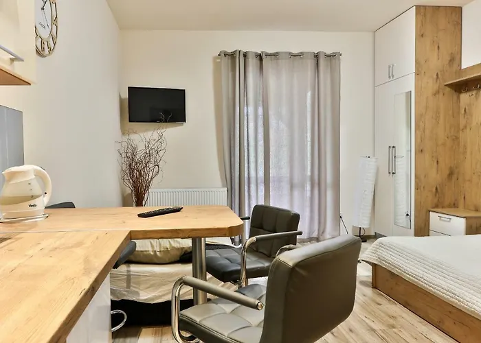 Rajski Zakatek בית אירוח אוסטראון